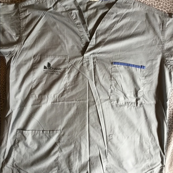 HOSPITAL SCRUBS TOP - Picture 3 of 6